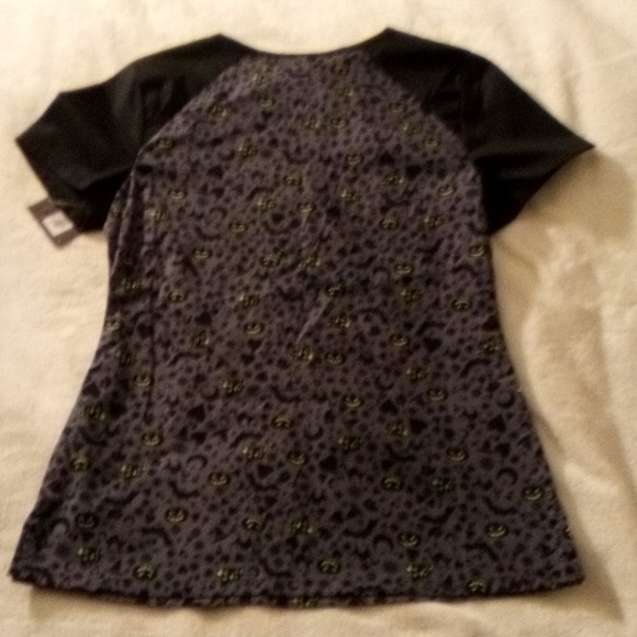 DICKIES HALLOWEEN GLOWING BAT SCRUB TOP SIZE X-SMALL - Picture 9 of 9